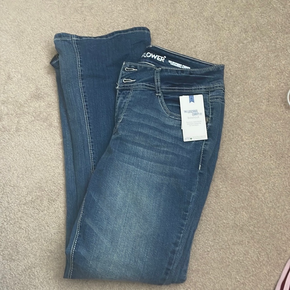 Wallflower boot cut jeans 👖